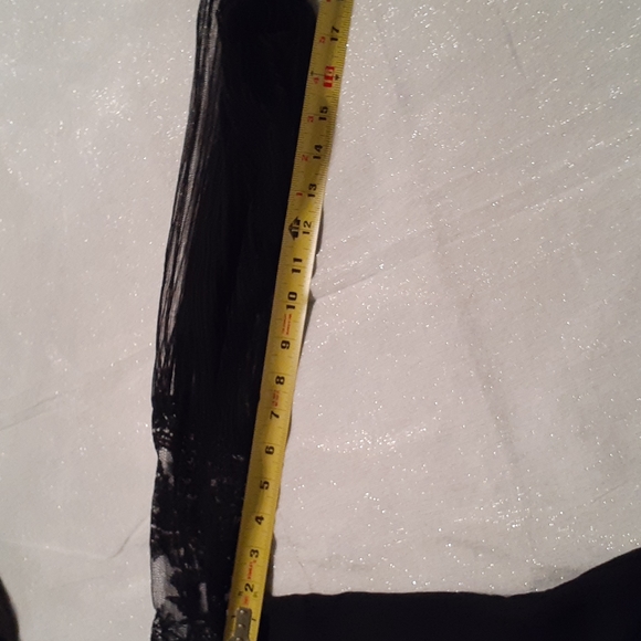 Delicate Sexy Elegant size M black lace with mesh lantern sleeve blouse - Picture 10 of 10